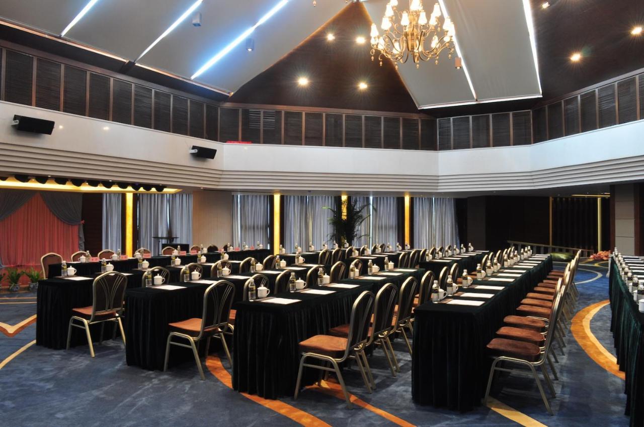 סניה Joya International Hotel מראה חיצוני תמונה
